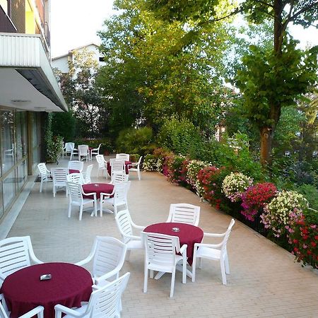 阿尔伯格阿里斯顿酒店 Tabiano Terme 外观 照片