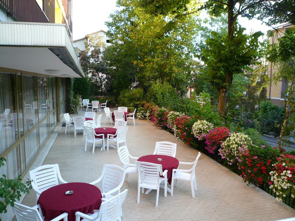 阿尔伯格阿里斯顿酒店 Tabiano Terme 外观 照片