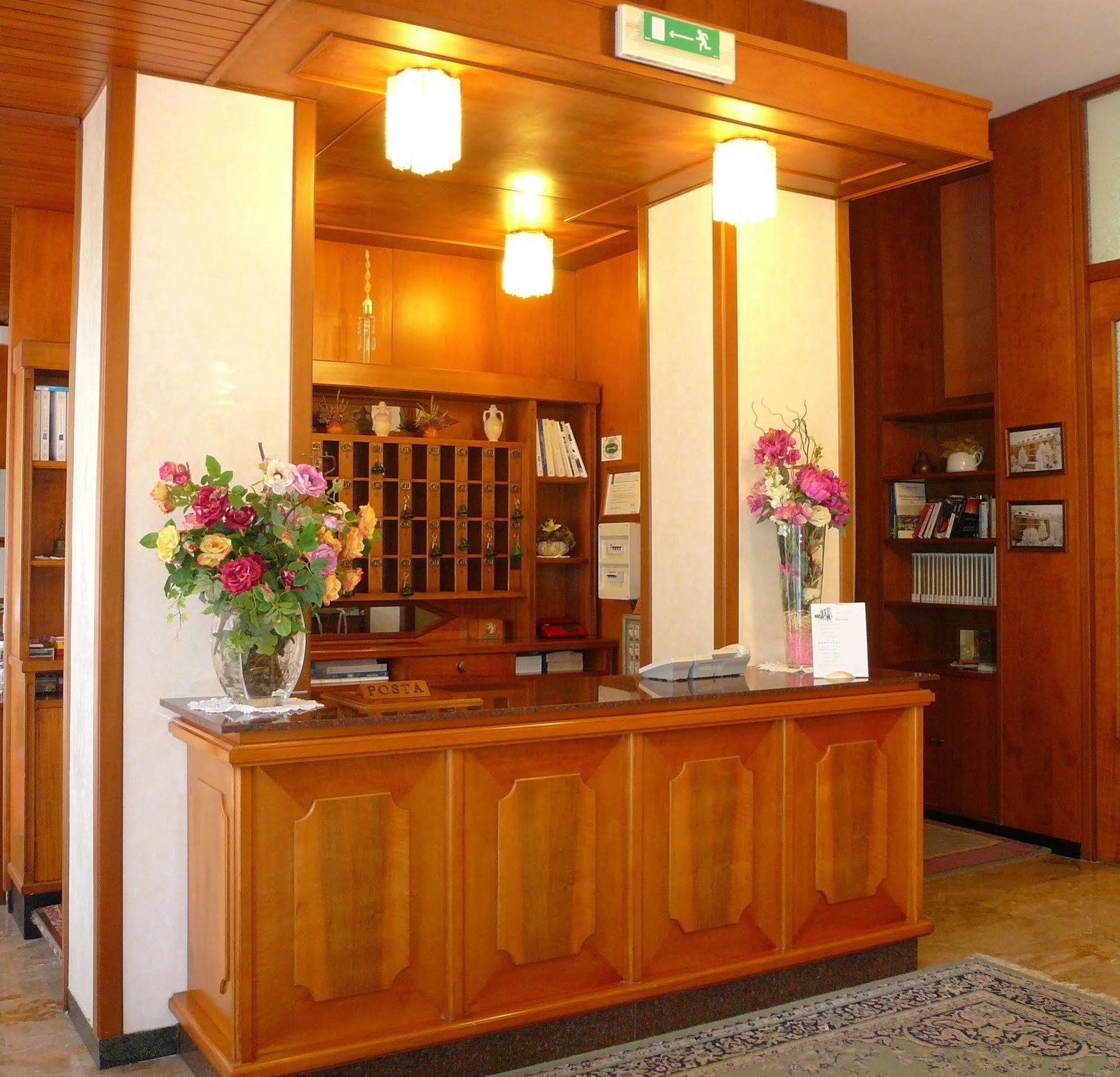 阿尔伯格阿里斯顿酒店 Tabiano Terme 外观 照片