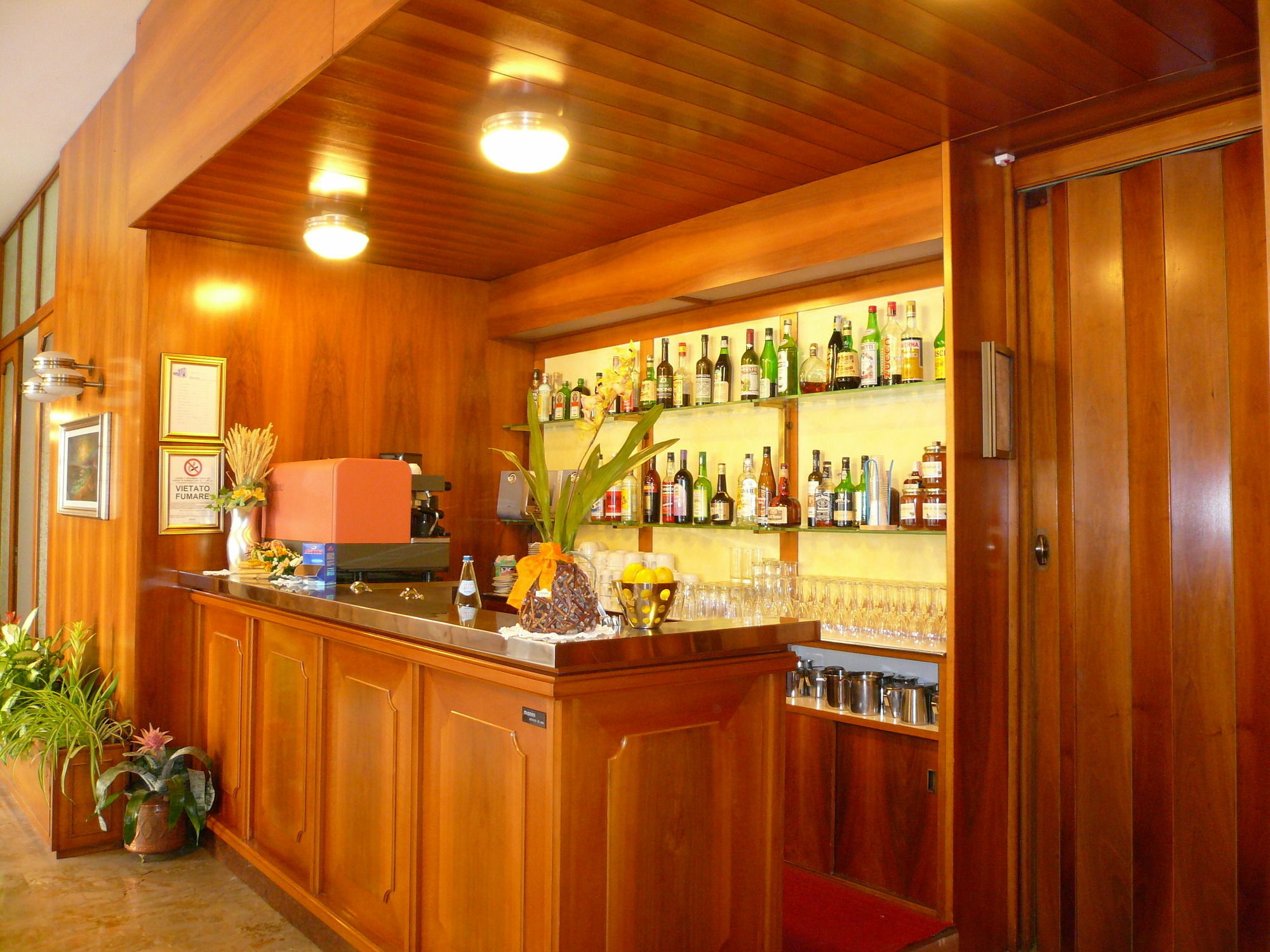 阿尔伯格阿里斯顿酒店 Tabiano Terme 外观 照片